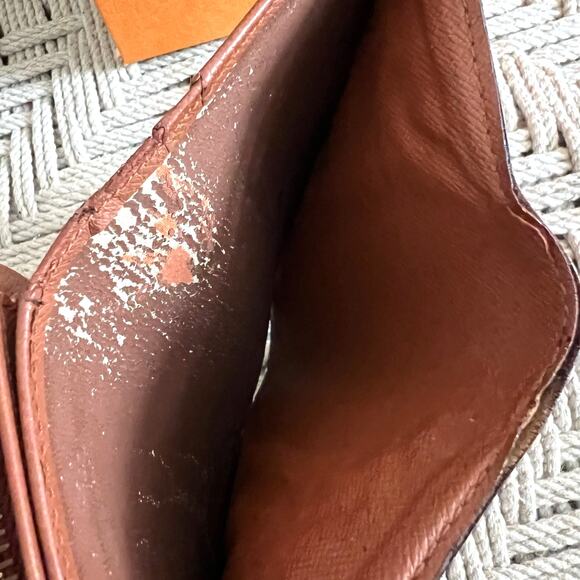 Louis Vuitton Porte Monnaie Tresor Monogram Wallet - Picture 7 of 10